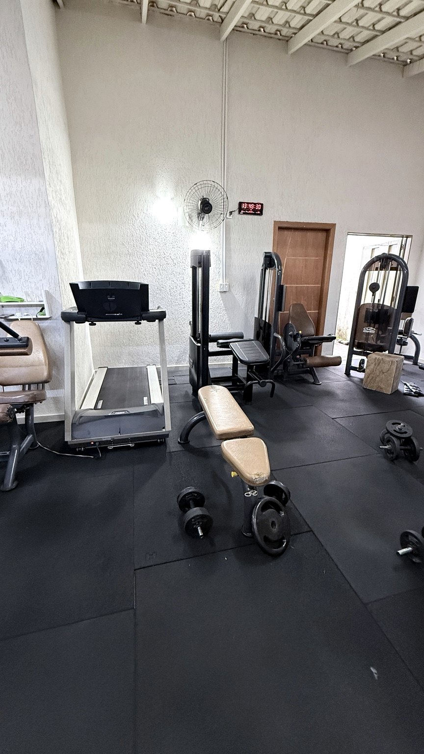 Equipamentos e área de treino do STUDIO Fábio Silva